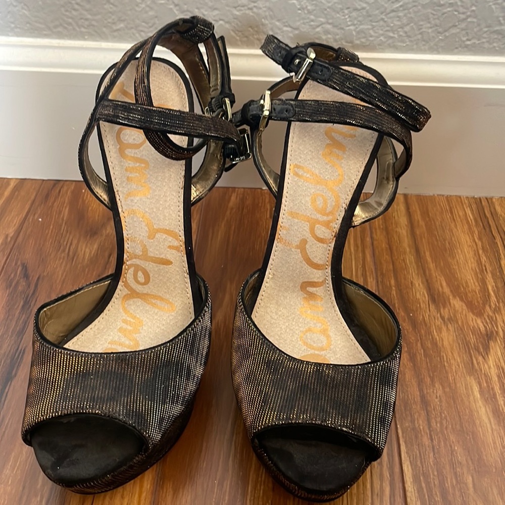 Leopard print heels